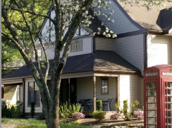 1 Hampton Court, Mashpee, MA 02649