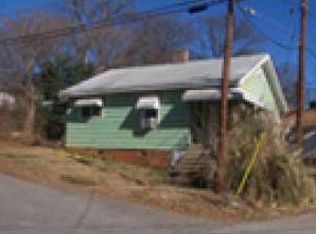 8111 8th St, Boiling Springs, SC 29316