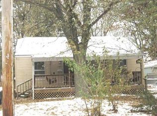 1850 N 34th St, Decatur, IL 62526