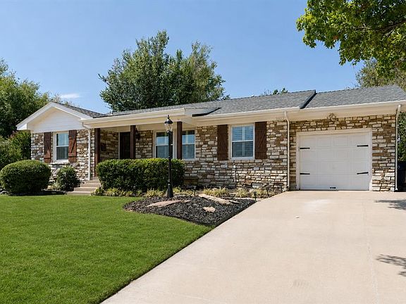 2nd image of 10013 Ridgeview Dr