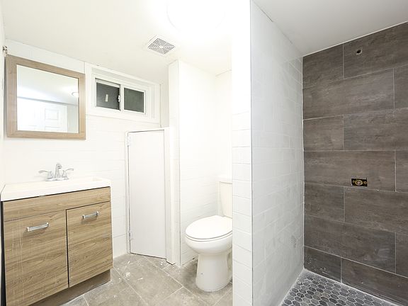 4th image of 4717 Avenue A