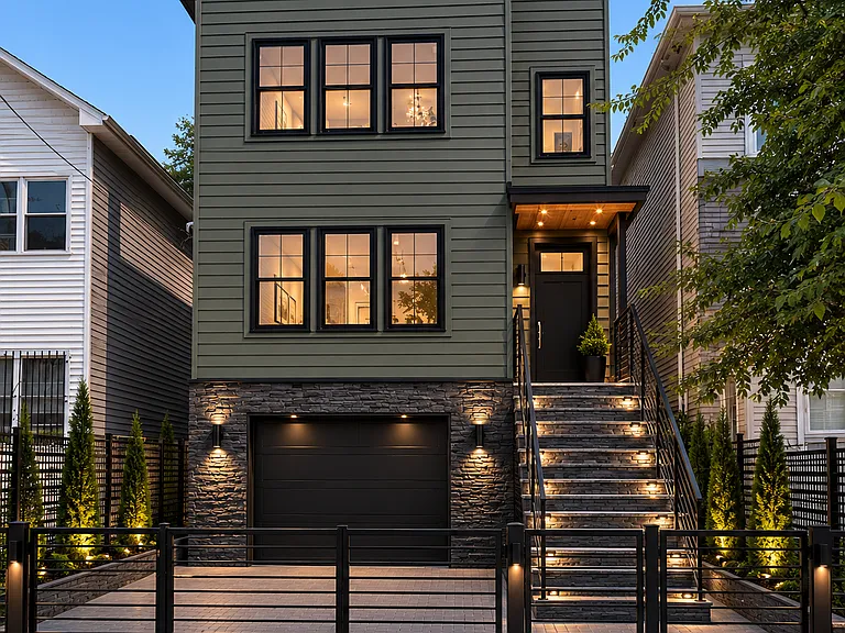 286 Littleton Ave #1 — Photo 1