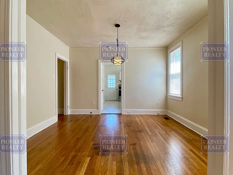 3211 Garland Ave #B — Photo 8