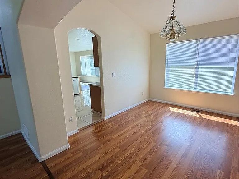 10593 Madison St — Photo 3