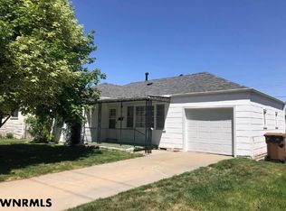 1413 Avenue I, Scottsbluff, NE 69361