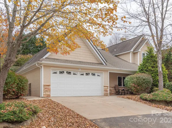 47 Honeycomb Cir, Swannanoa, NC 28778