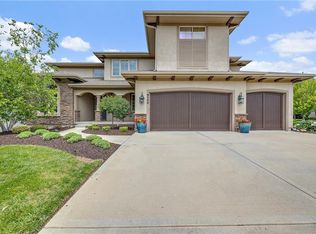 9500 W 162nd St, Overland Park, KS 66085