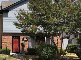 621 Saint Paul Dr, Arlington, TX 76013