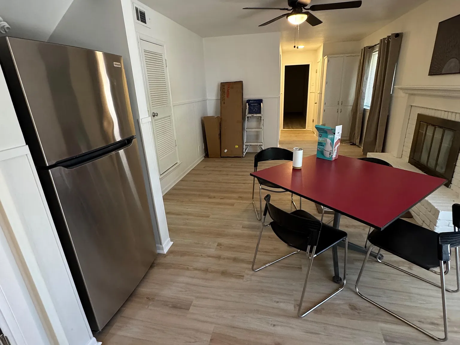 4 bed, 2.0 bath, 2300 sqft, $936 — Photo 3