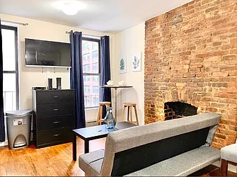 Rented by Century 21 Premier 