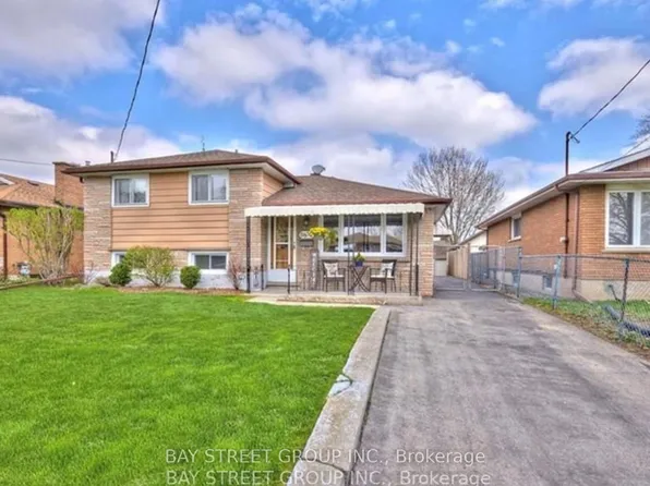 6852 Hagar Ave, Niagara Falls, ON L2G 5M7