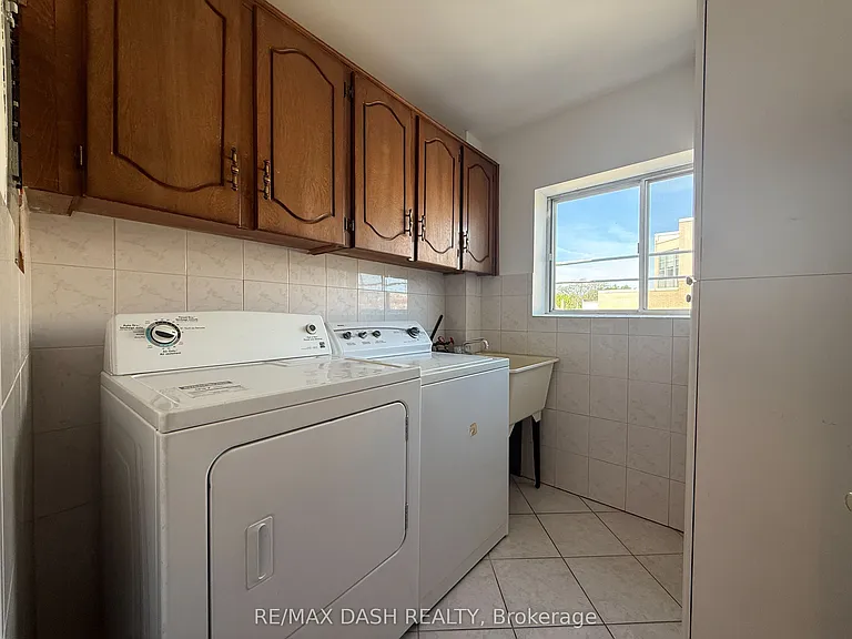 2973 Bloor St W #UPPER — Photo 30