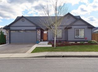 612 E Johnson St, Carlton, OR 97111