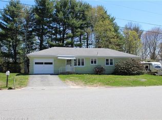 29 McArthur Ave, Lewiston, ME 04240