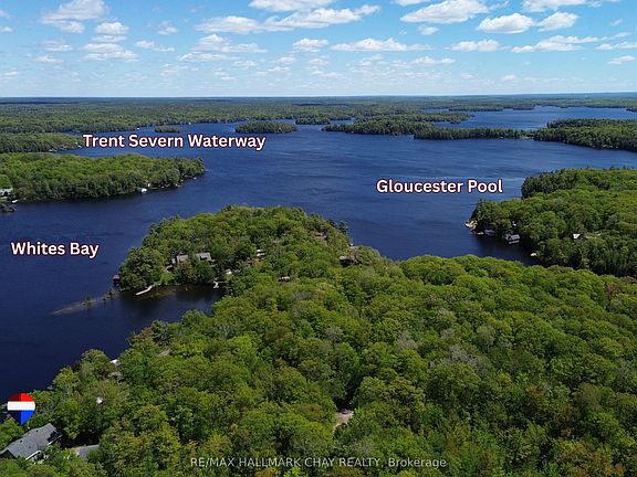 3rd image of 137 Pickerel Point Rd