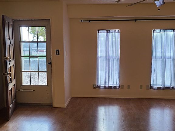 2nd image of 1204 Buena Vista Dr SE