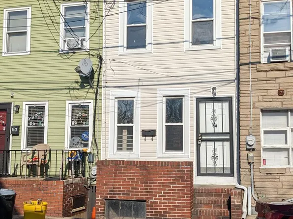 54 Phillips Ave, Trenton, NJ 08638