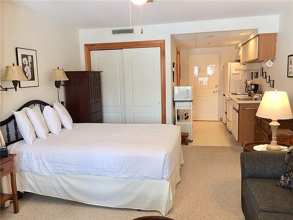 5th image of 1 Pratt Ave #202