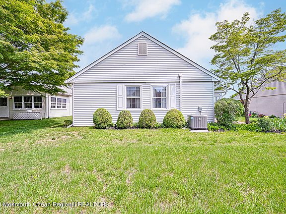 4th image of 31 N Buckingham Drive