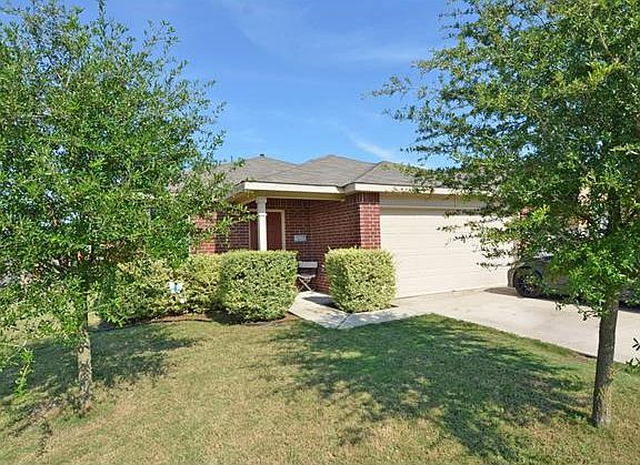 3rd image of 256 Nandina Dr