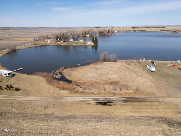 4 Shoreline Dr S, Dawson, ND 58428