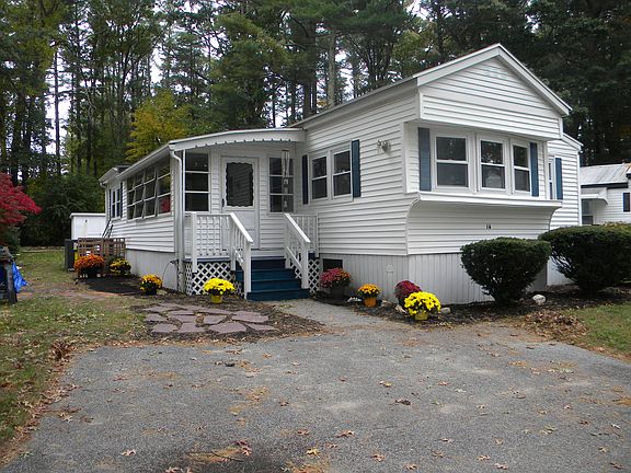 3rd image of 14 Maplewood Dr