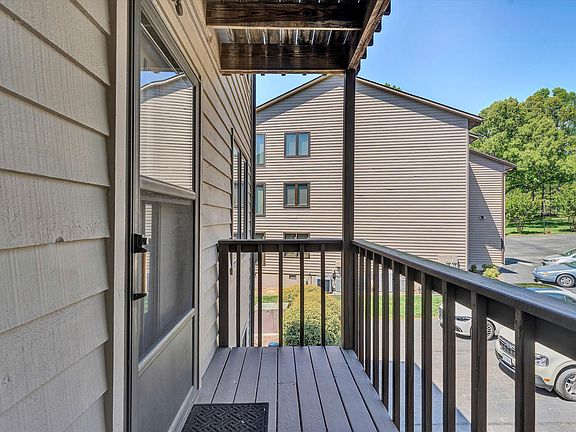 5th image of 620 Montevista Rd #605
