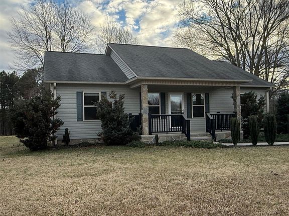 3rd image of 3523 Icard Rhodhiss Rd