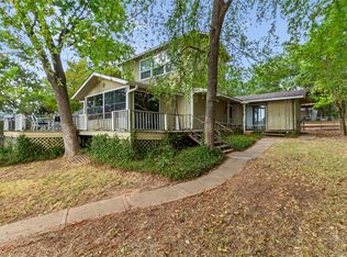 142 Lowe Dr, Mabank, TX 75156