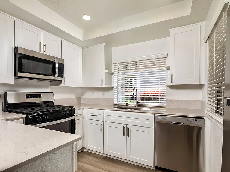 Rancho Vista — Photo 18