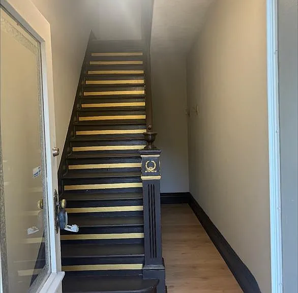 2115 Allen Ave — Photo 2
