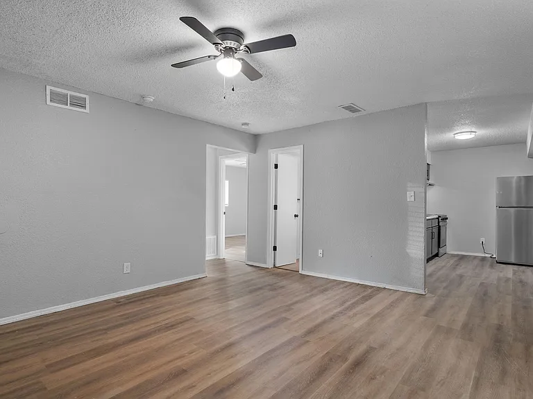 True North Apartments — Photo 23