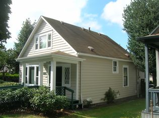 515 Burnett Ave S, Renton, WA 98057