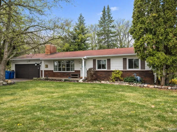 7192 Torrey Rd, Swartz Creek, MI 48473