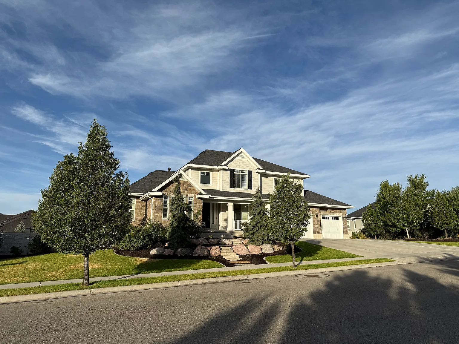 4 bed, 3.5 bath, 4011 sqft, $4,850 — Photo 3