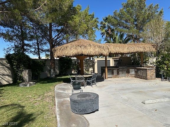 4th image of 8175 Arville St #28