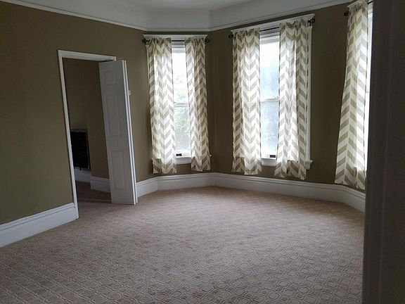 Bay window bedroom