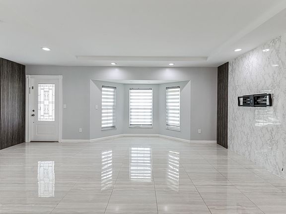 4th image of 3037 SW Circle Street