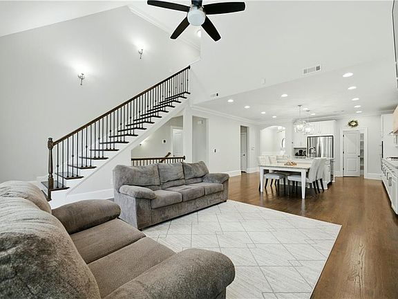 4th image of 3573 Brookleigh Ln NE