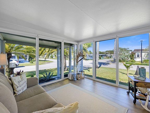 3rd image of 1800 SW 83rd Terrace