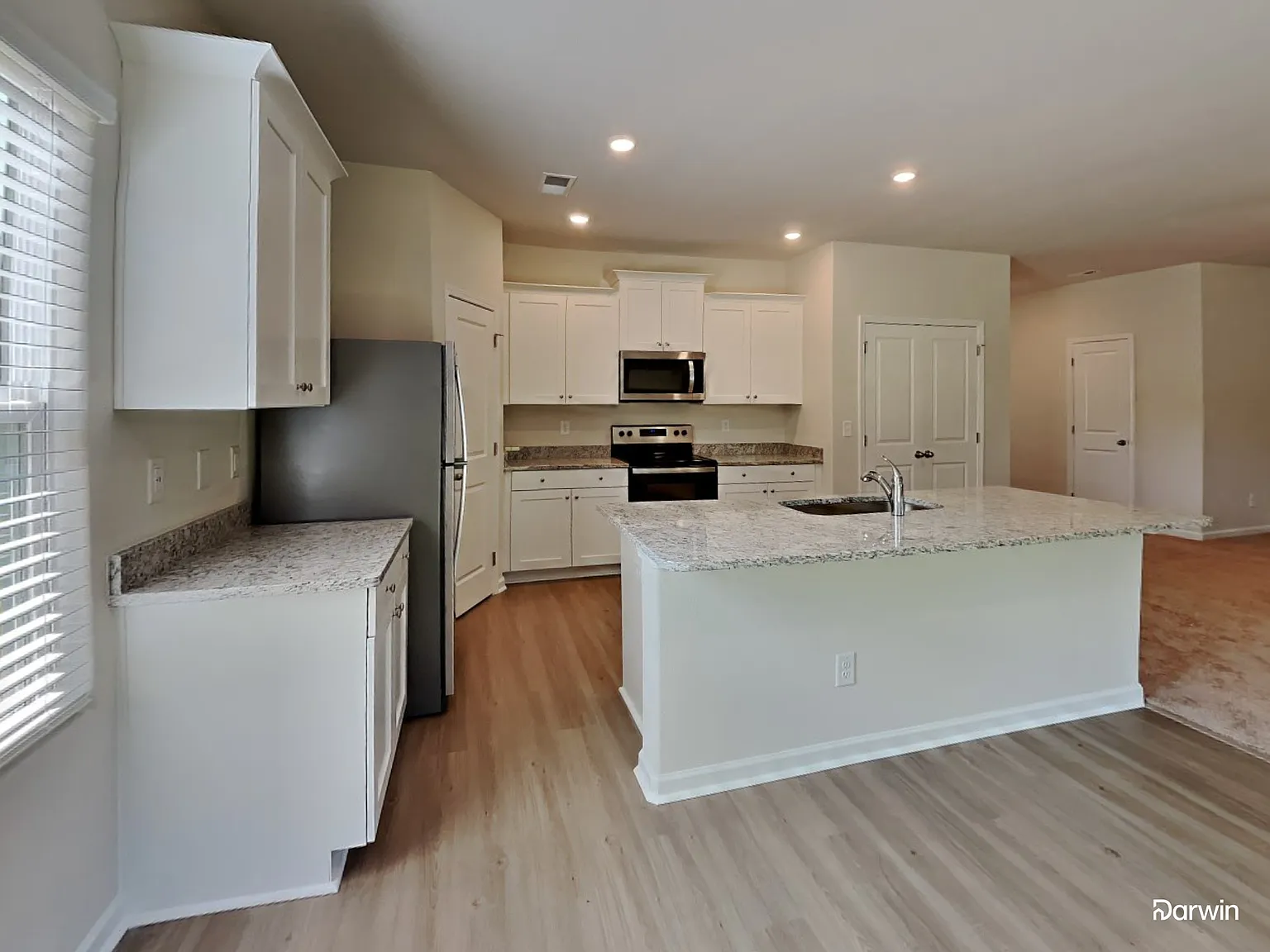 4 bed, 2.5 bath, 1800 sqft, $1,890 — Photo 4