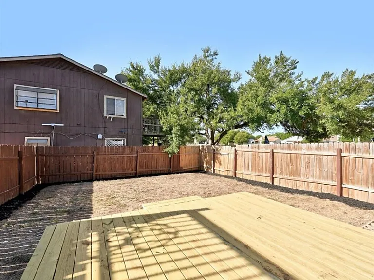 2303 Cedrick Cv #B — Photo 3