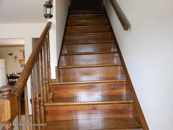 4th image of 326 Gerard Avenue