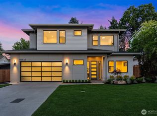 10425 NE 28th Pl, Bellevue, WA 98004