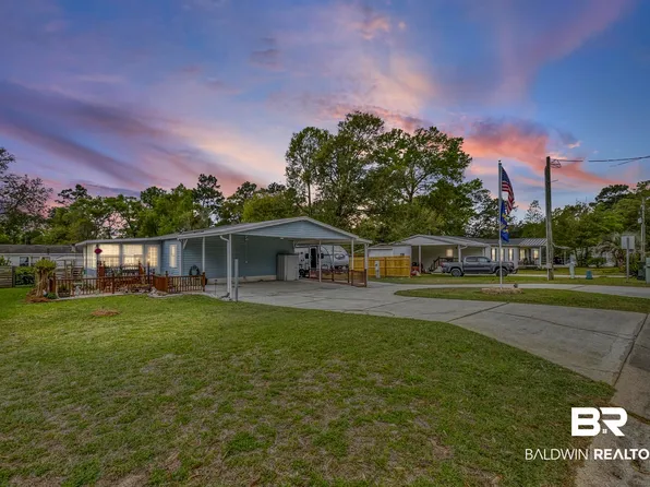 1864 Princess Ln, Lillian, AL 36549