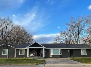 1116 W 9th St, Chanute, KS 66720