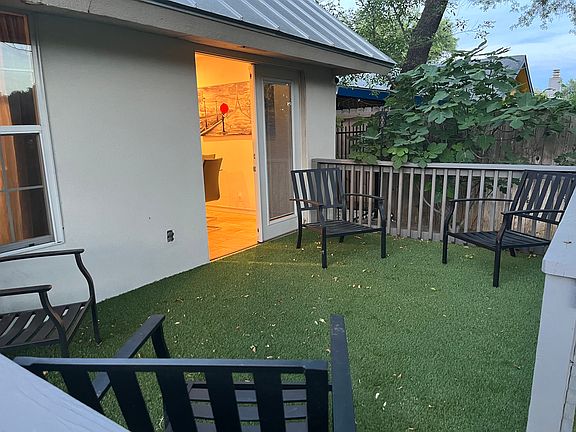 4th image of 3002 Shingle Oak Dr