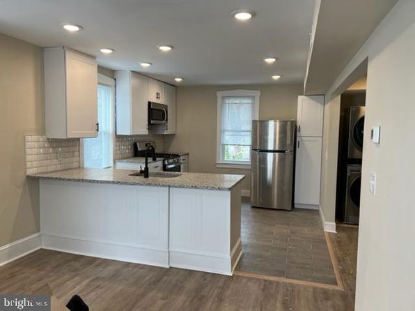221 Emerald Ave APT B