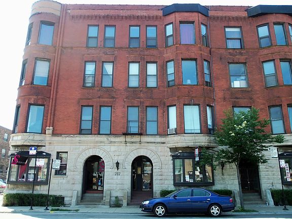3rd image of 757 W Diversey Pkwy APT 2E