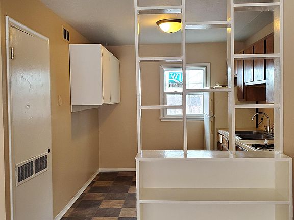 4th image of 125 Park Ave #7